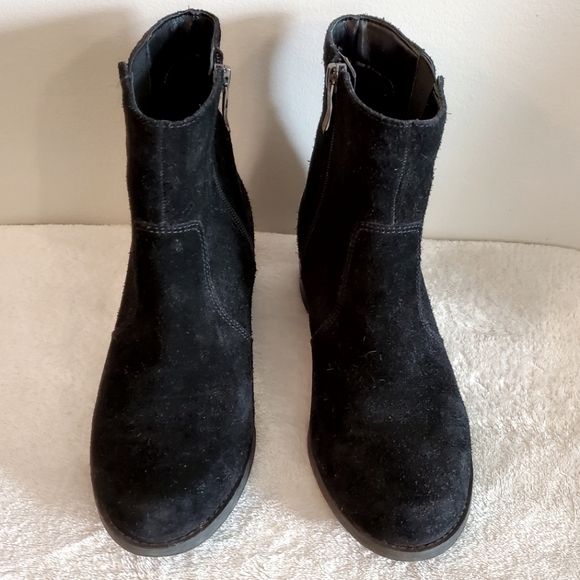 Easy Spirit Black Suede Flat Zippered Ankle Boots, Size 37 - Picture 2 of 8